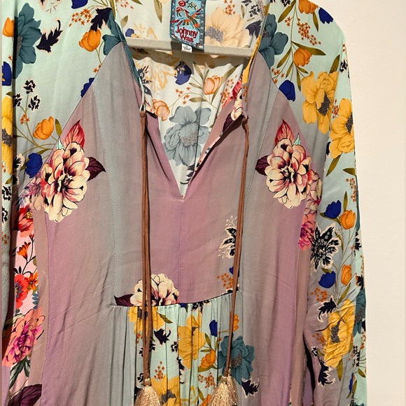 Johnny was gorgeous gown with pockets/ very beautiful. - Picture 9 of 14